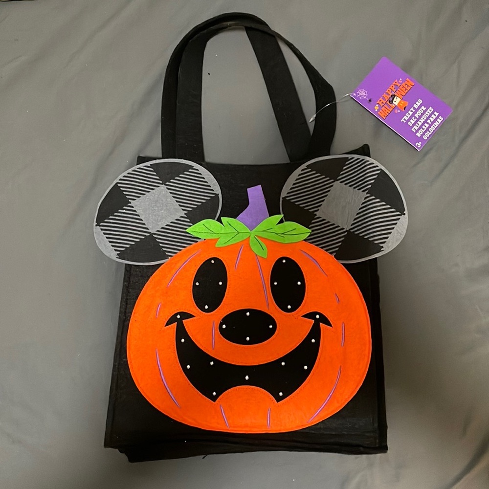 Mickey Trick or Treat light up bag